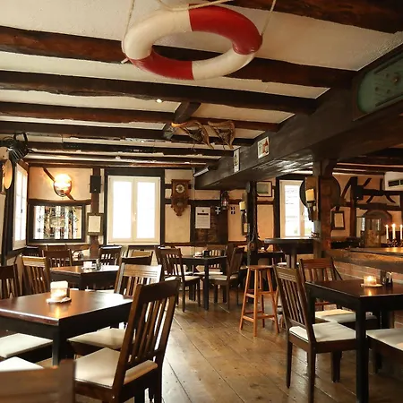 The Cornish Arms 住宿加早餐酒店 索林根