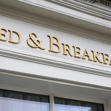 Oda ve Kahvaltı The Cornish Arms